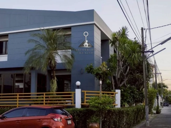 โฮมออฟฟิศ บ้านเดี่ยว อาคารสโตร์ คลังสินค้า อยู่ในหมู่บ้านเสรี ลาดพร้าว 101 คลองจั่น เขตบางกะปิ